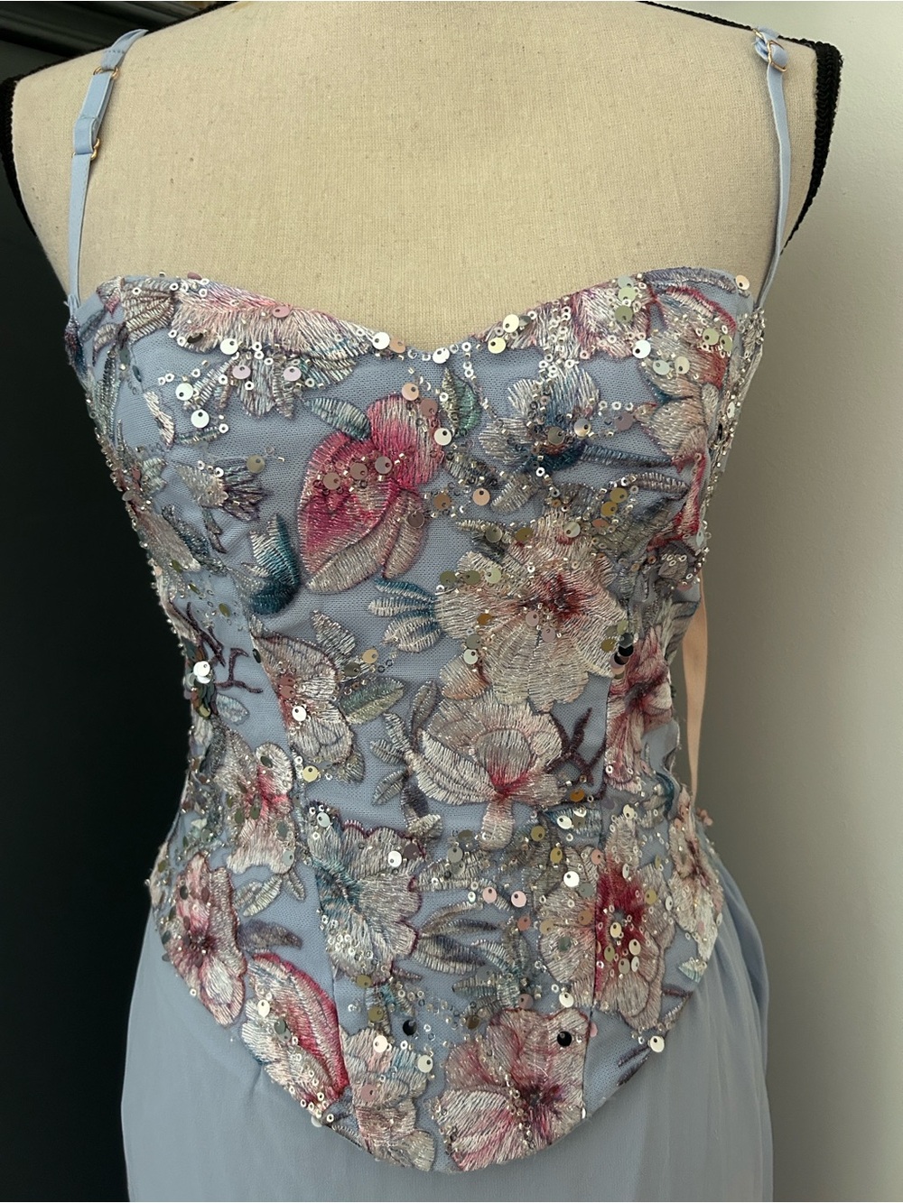 NWT Oh Polly Lysana Embellished Corset Fishtail Gown in Floral Blue - Picture 6 of 7